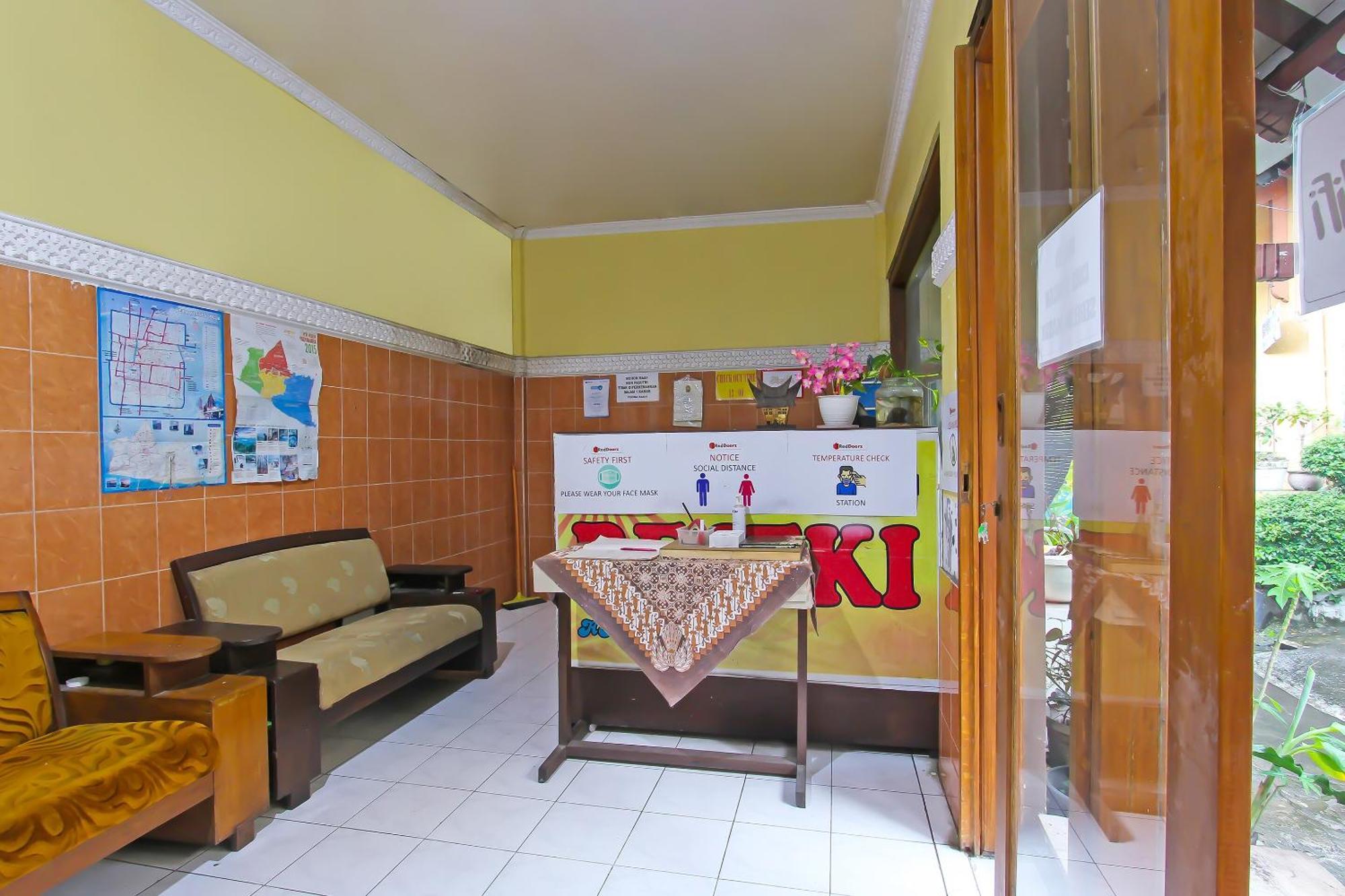 Spot On 91911 Rejeki Homestay Syariah Malioboro Yogyakarta Extérieur photo