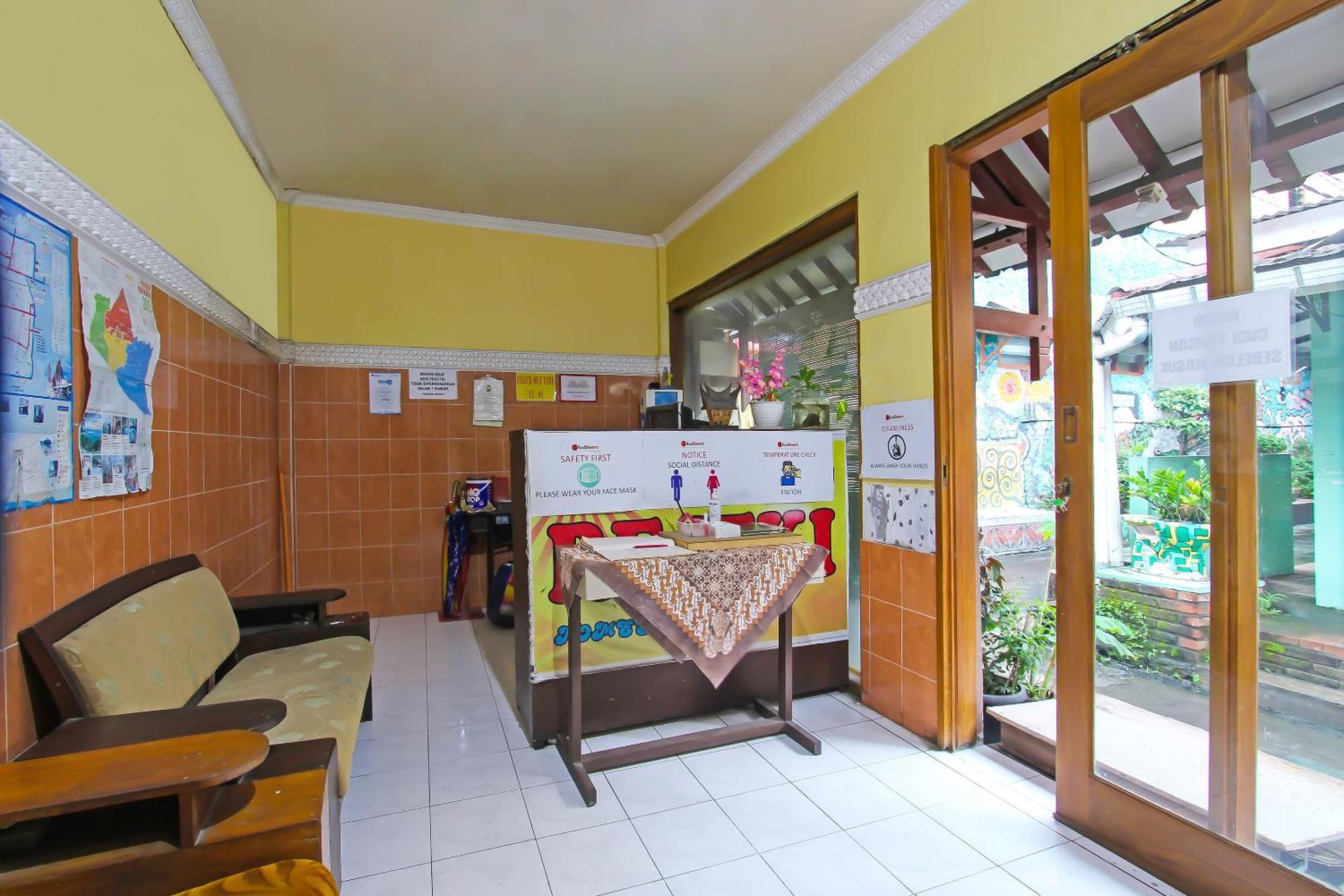 Spot On 91911 Rejeki Homestay Syariah Malioboro Yogyakarta Extérieur photo